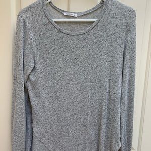 long sleeve grey top